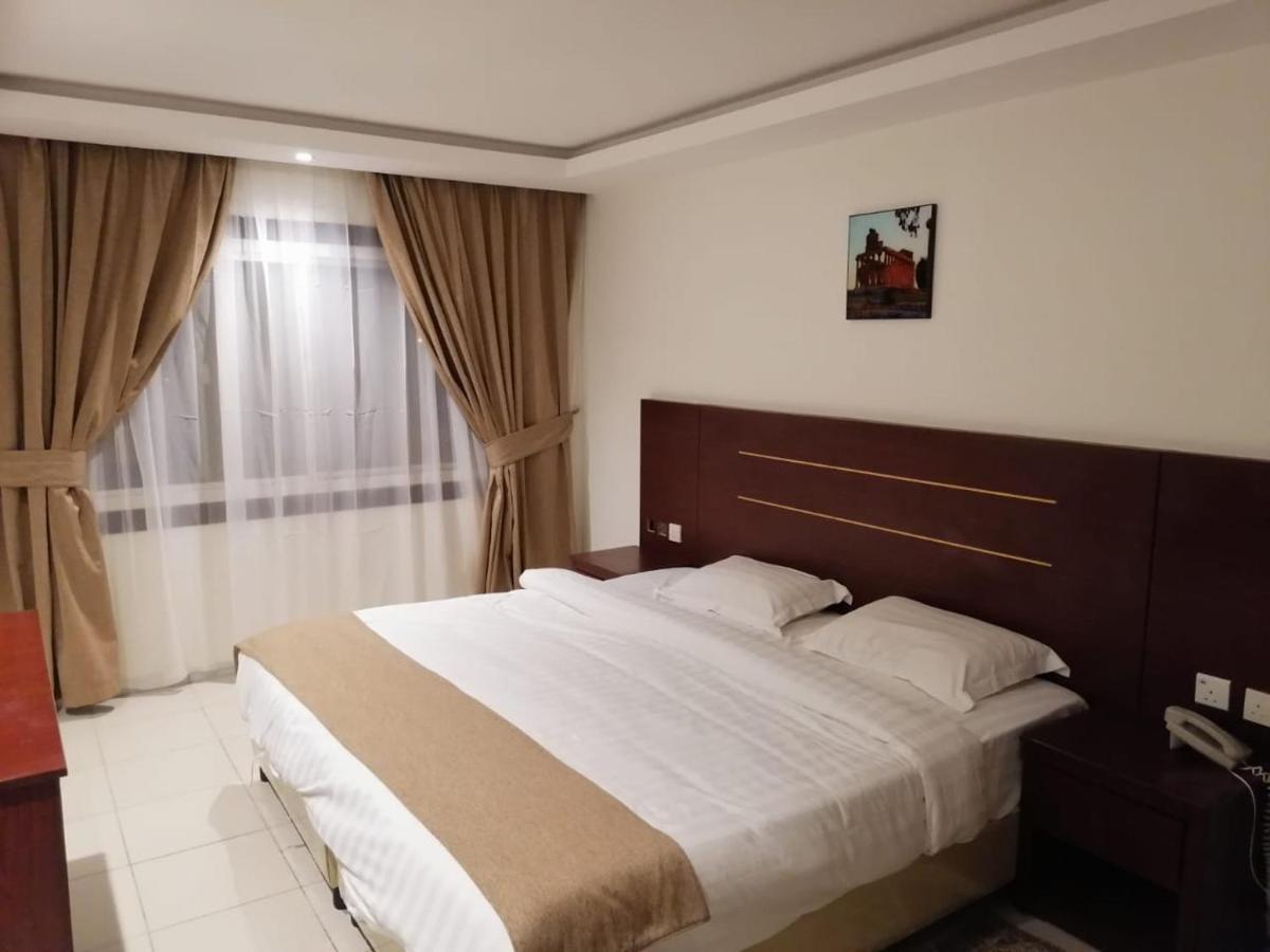 Hotel فندق المربع Ar Riyad Esterno foto